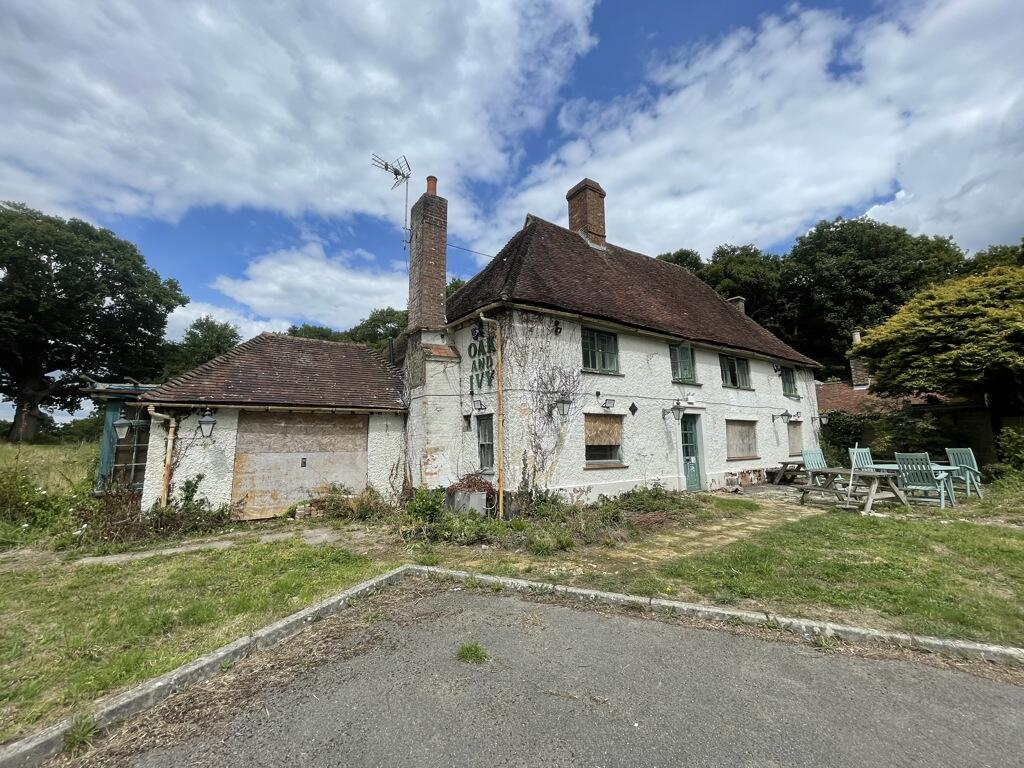 Main image of property: The Oak And Ivy, Rye Road, Hawkhurst, Cranbrook, Kent, TN18 5DB