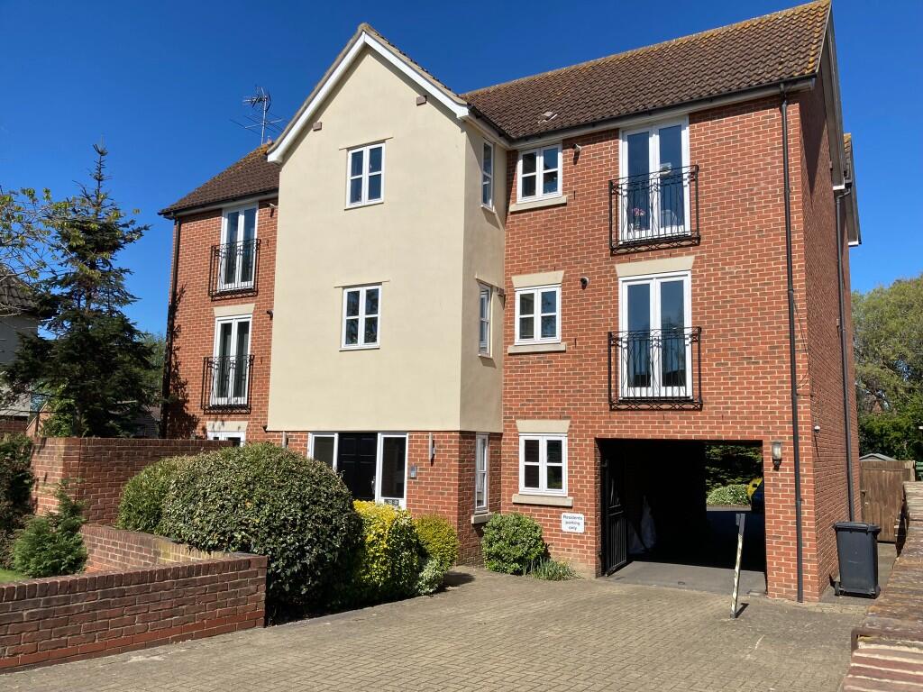 Main image of property: Springfield Road, Chelmsford, Essex, CM2