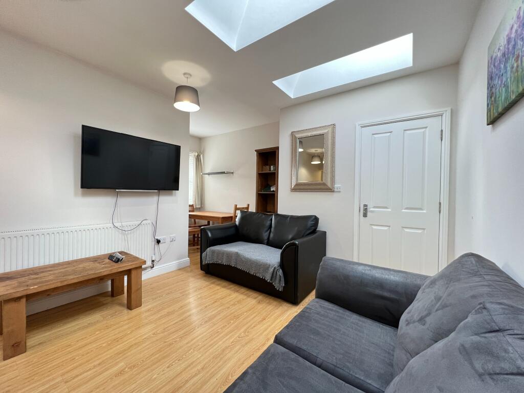 Main image of property: b Pierrepont Road, West Bridgford, Nottingham