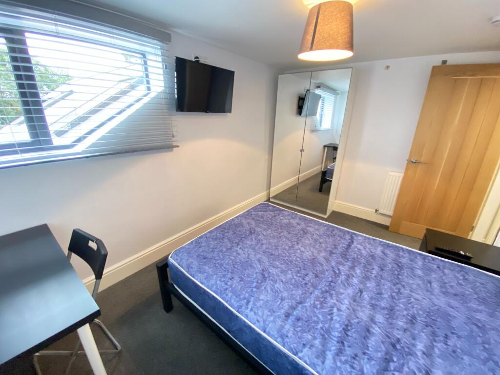 Main image of property: Flat 5, 4 Millicent Road, West Bridgford, Nottingham