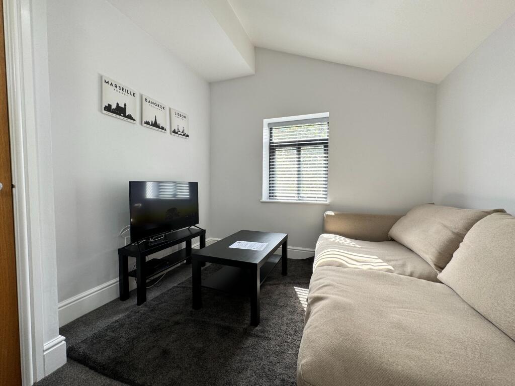 Main image of property: Flat 4,  Millicent Road, West Bridgford, Nottingham