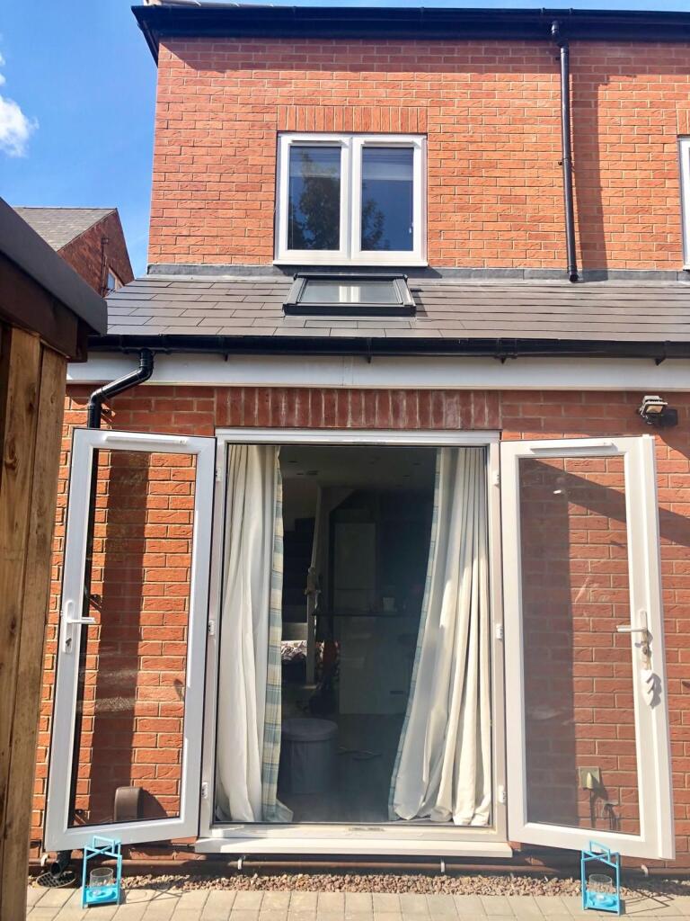 Main image of property: 2C Charnwood Grove, West Bridgford, Nottingham