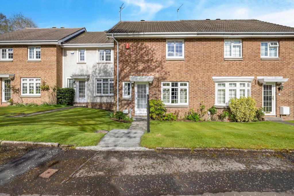 Main image of property: 15 Strathview Grove, Netherlee, Glasgow, G44 3LY