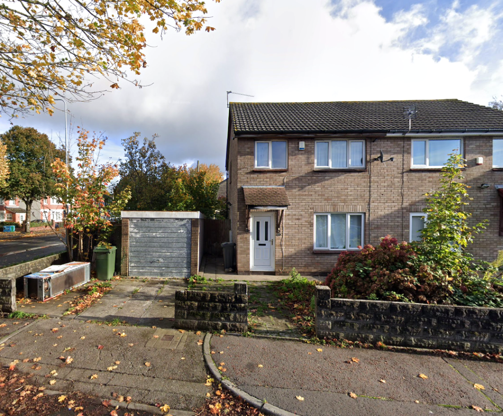 3 bedroom semidetached house for sale in Avondale Gardens, Cardiff