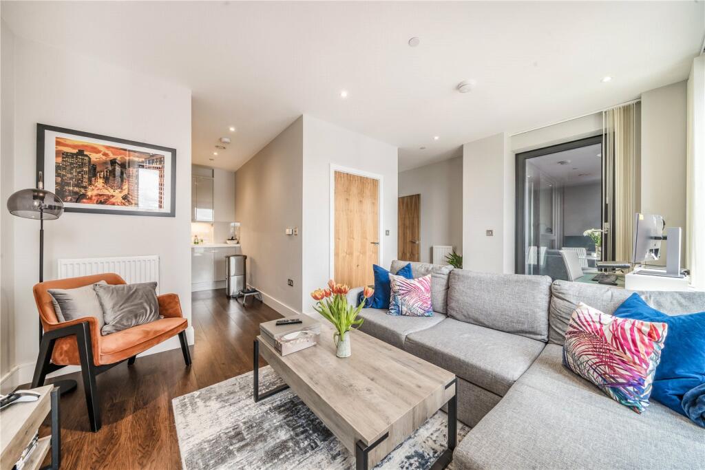 Main image of property: Silvocea Way, London, E14