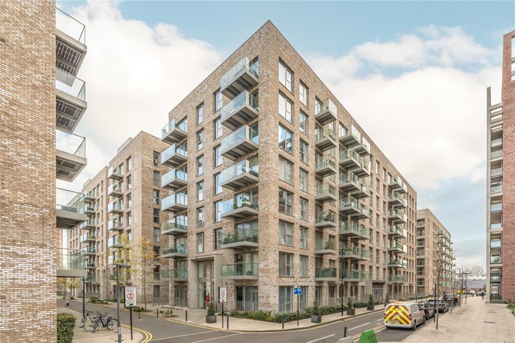 Main image of property: Flat 145, Chamberlain Court, 16 Shipbuilding Way, London, E13