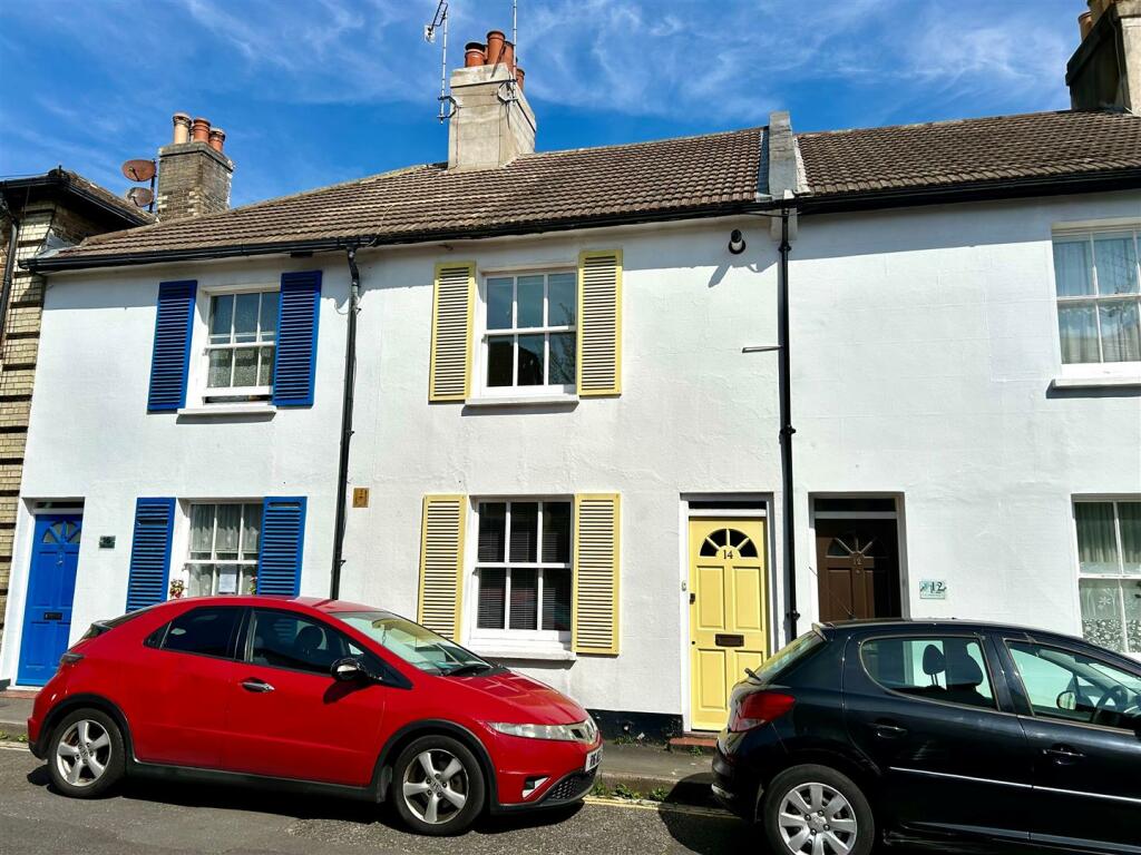 2 bedroom terraced house for sale in Middle Road, Brighton, BN1