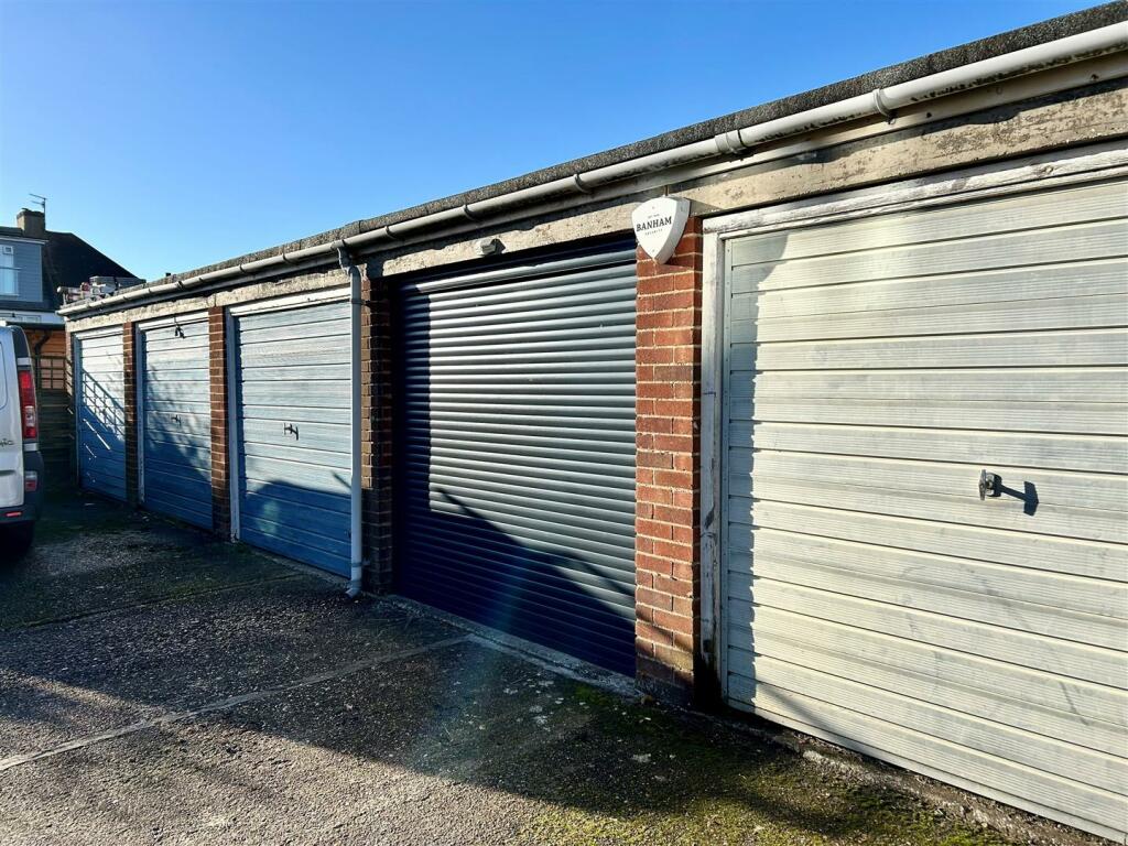 Additional property image - Greenacres, Shoreham-By-Sea