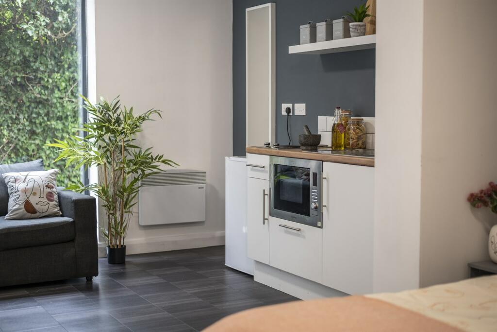 Main image of property: Edge Lane, Liverpool, L7 5NA