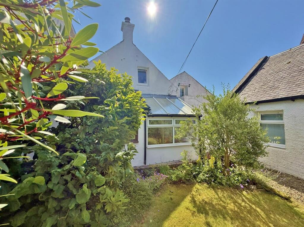 Main image of property: Tighaniar Cottage, Lamlash