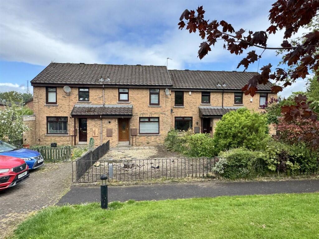 Main image of property: Farm Court, Glasgow, G71