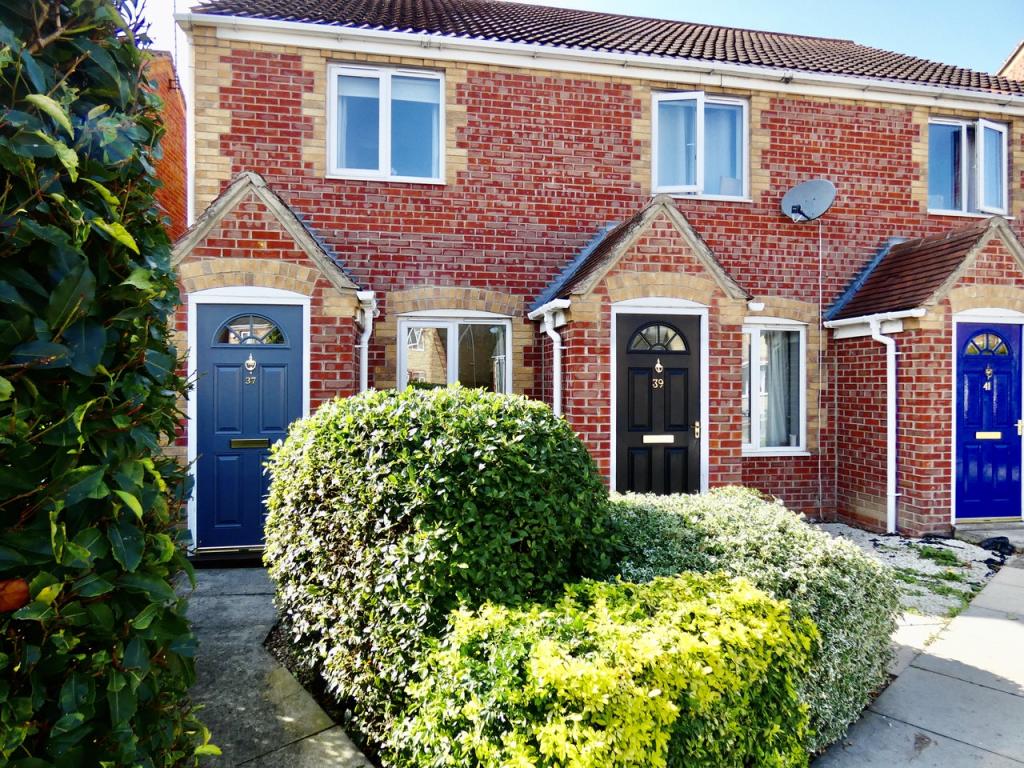 2 bedroom end of terrace house for sale in Cropton Road, Royston
