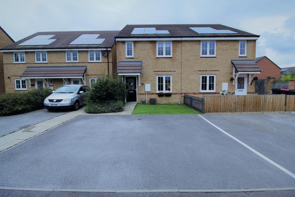 4 bedroom semidetached house for sale in Wensley Road, Waverley