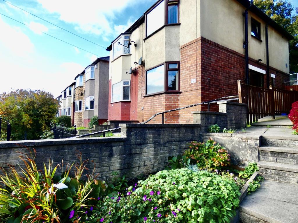 3 bedroom semidetached house for sale in Firth Park Road, Sheffield, S5