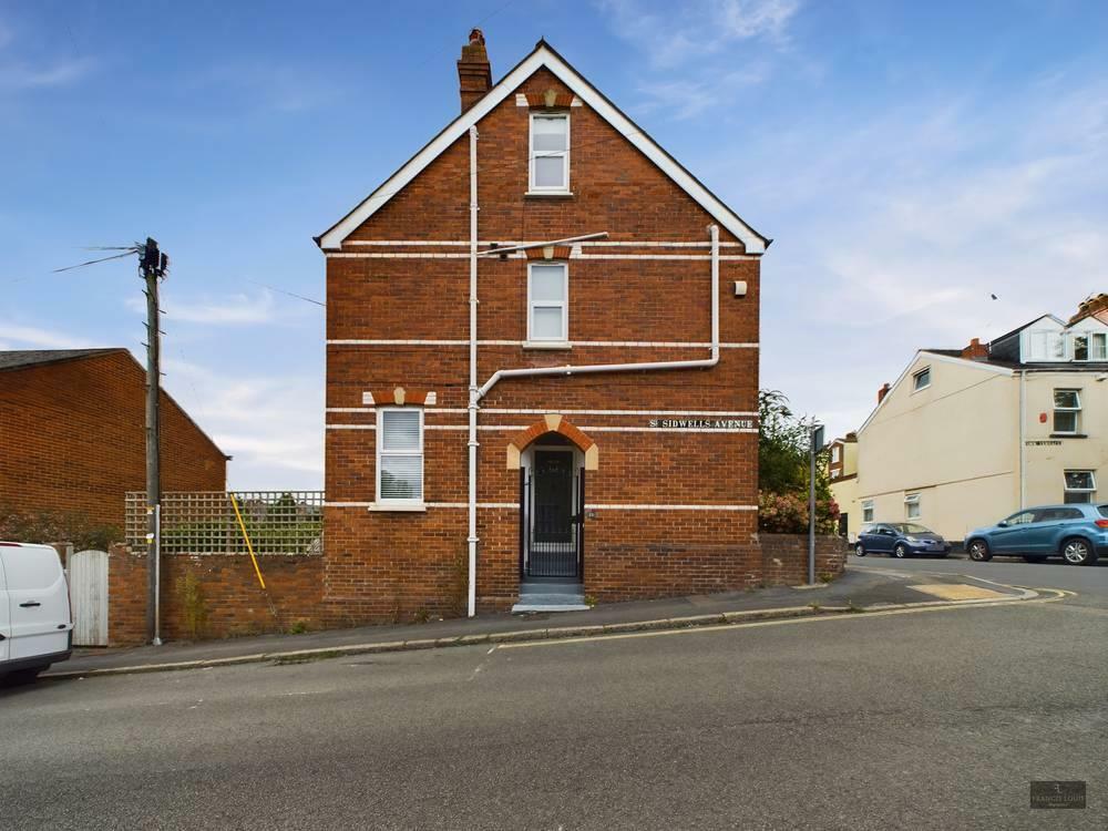 4 bedroom end of terrace house for sale in Well Street, Exeter, EX4