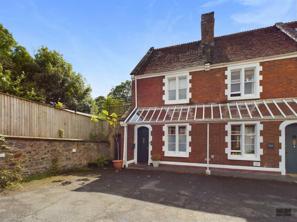 3 bedroom house for sale in St. Davids Hill, Exeter, EX4