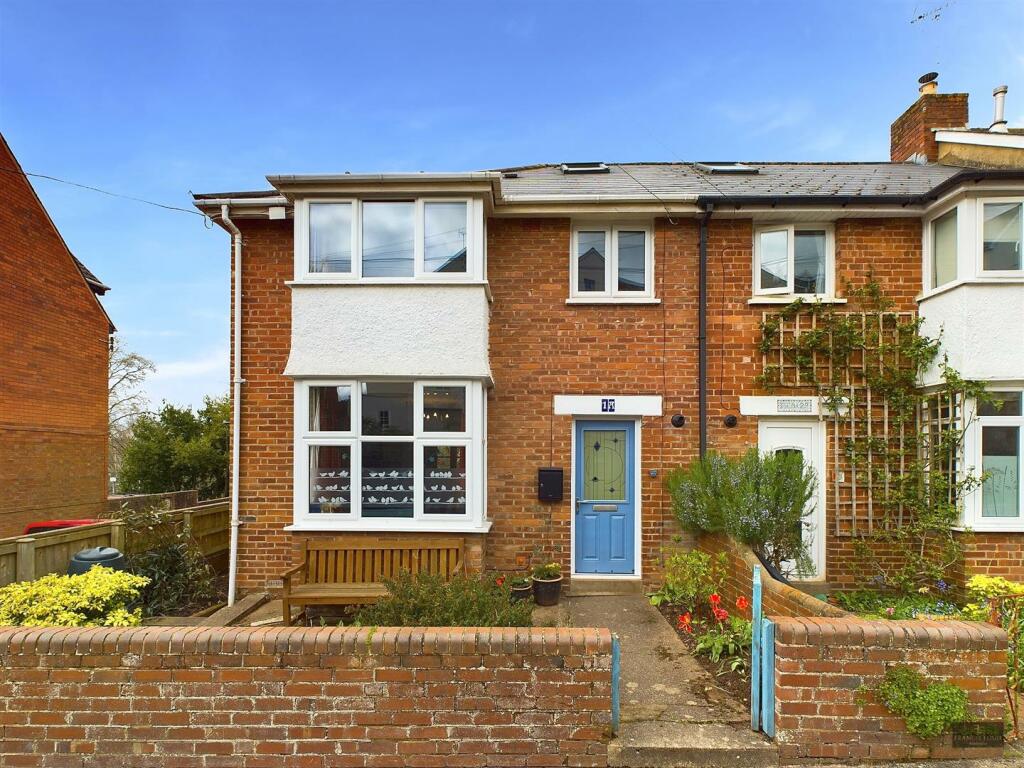 3 bedroom end of terrace house for sale in Jesmond Road, Exeter, EX1