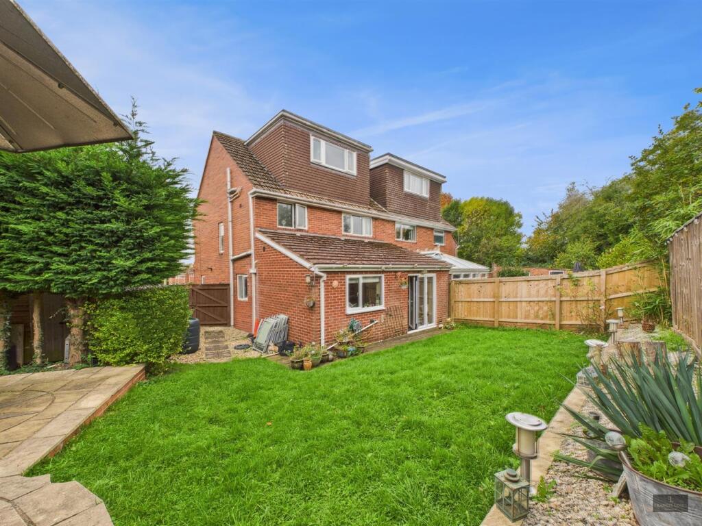 Main image of property: Oak Close, Pinhoe, Exeter