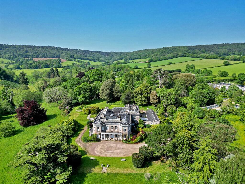 Main image of property: Kenton, Exeter