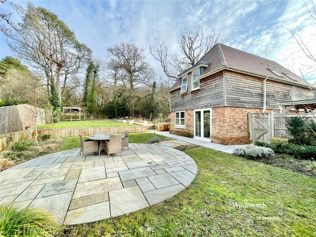 3 bedroom detached house for sale in Sika Rise, Bransgore, Christchurch