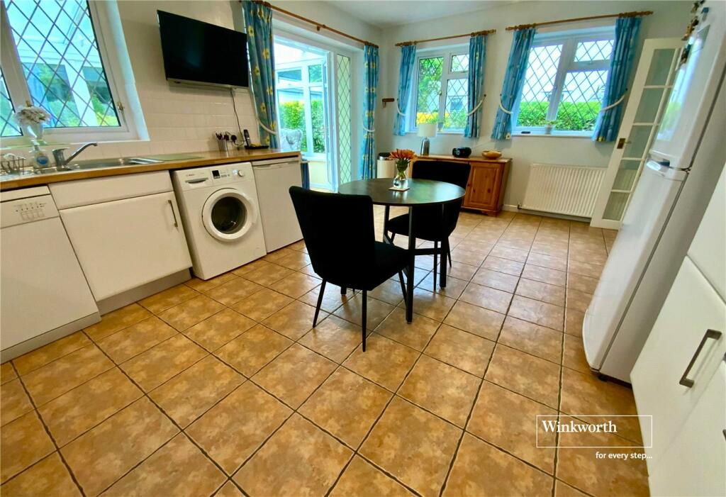 Additional property image - East Cliff Way, Friars Cliff, Christchurch, Dorset, BH23