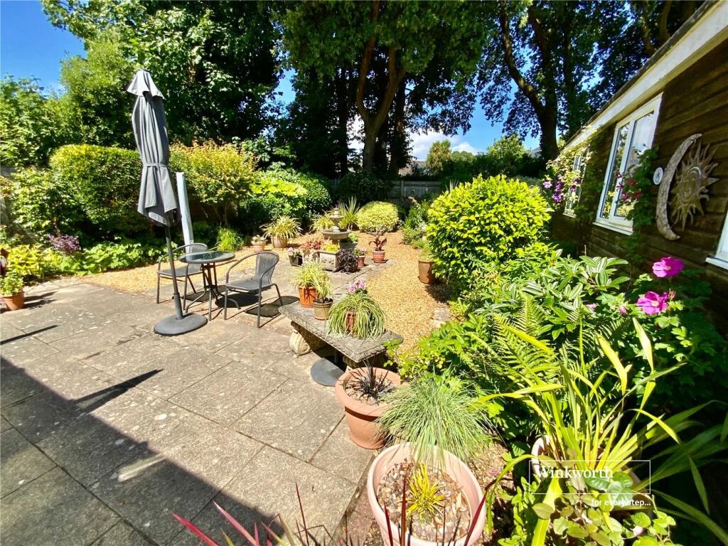 Additional property image - East Cliff Way, Friars Cliff, Christchurch, Dorset, BH23