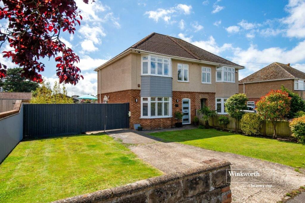 3 bedroom semidetached house for sale in Warren Avenue, Mudeford, Christchurch, BH23