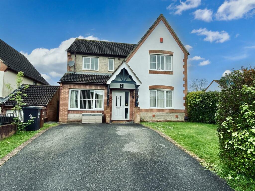4 bedroom detached house for sale in Ivybridge, Devon, PL21