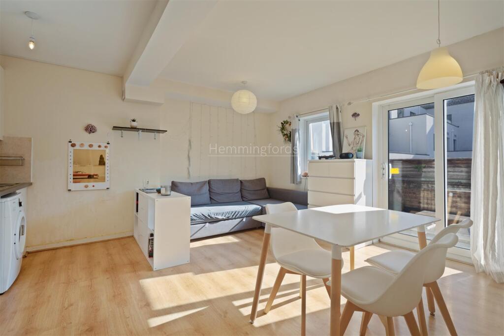 Main image of property: Chapel Market, Angel, N1