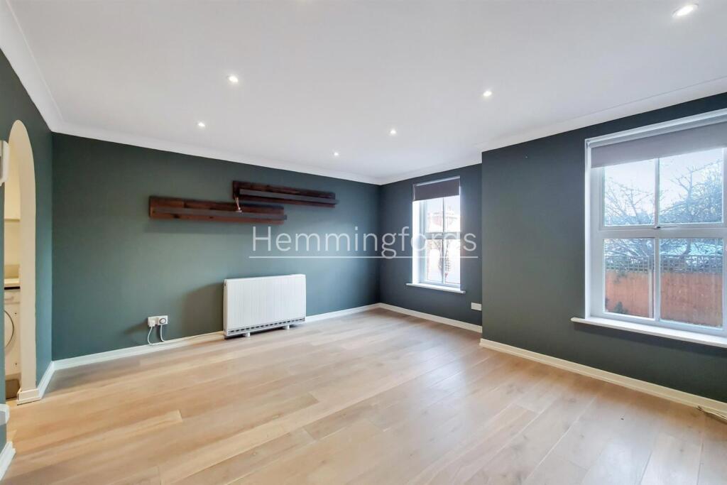 Main image of property: Southgate Road, De Beauvoir, London, N1