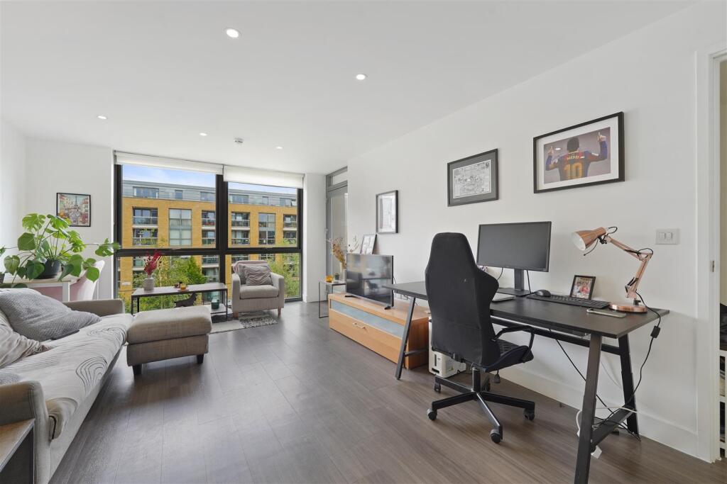 Main image of property: Arlington Avenue, London