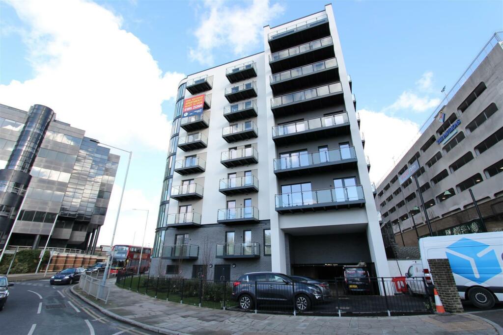 1 bedroom apartment for rent in Panorama Apartments, 2 Harefield Road, Uxbridge, UB8