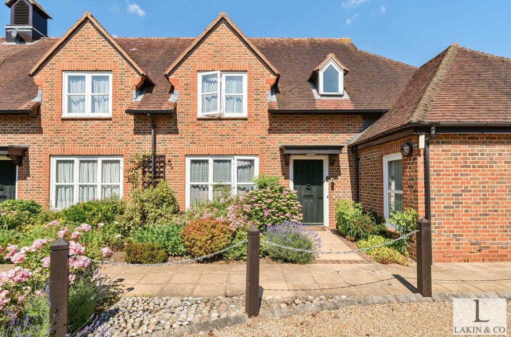 2 bedroom terraced house for sale in Church Place, Ickenham, UB10