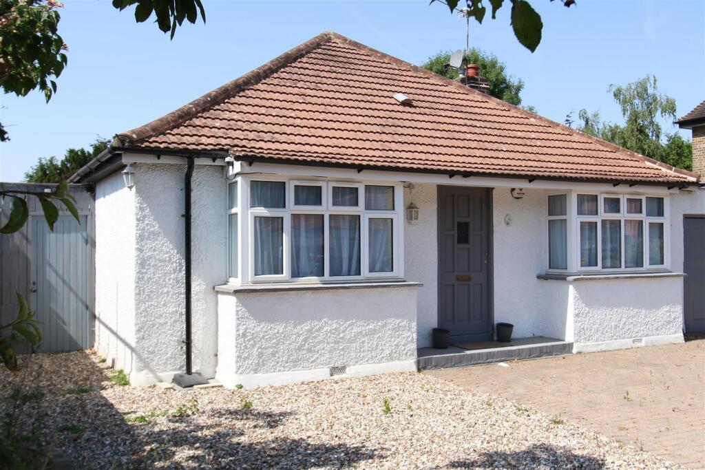 Main image of property: Oak Avenue, Ickenham, UB10