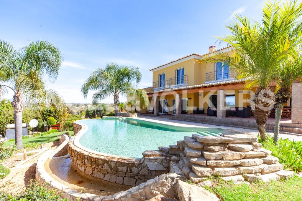 5 bedroom villa for sale in Algarve, Alvor, Portugal