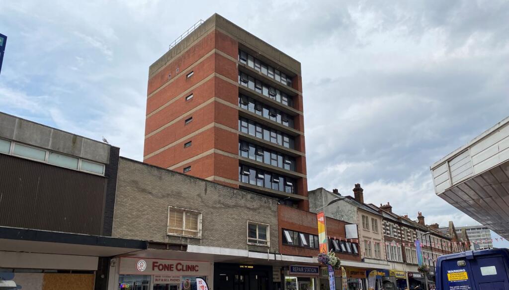 Main image of property: Mariner House, 157 High Street, Southend-on-Sea, Southend-on-Sea, SS1 1LL