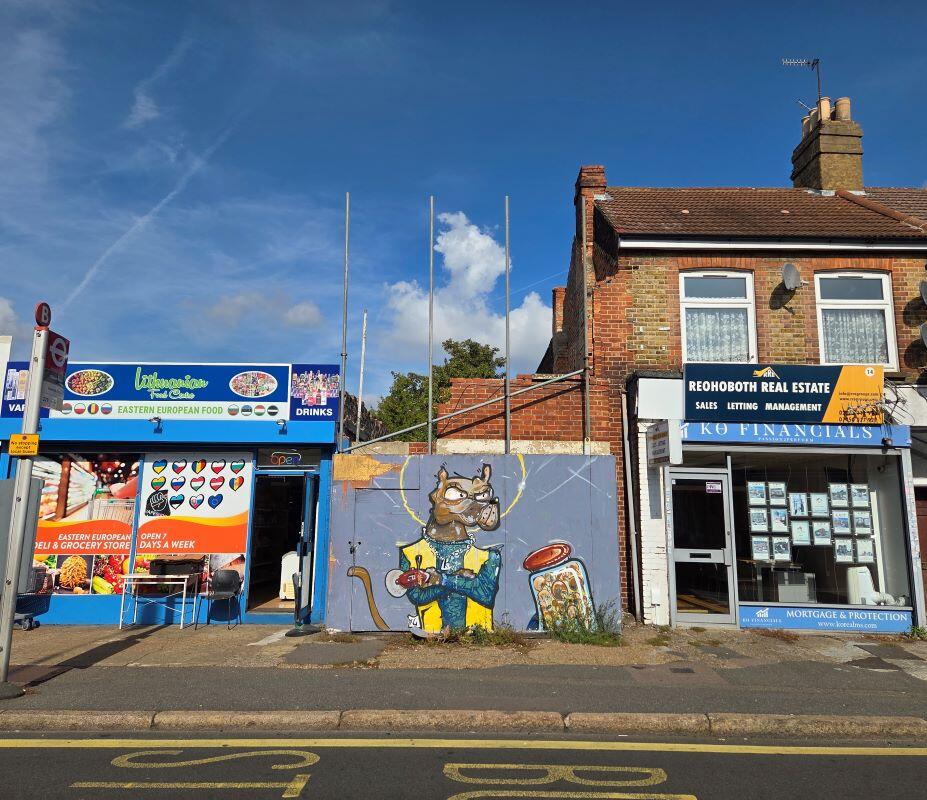 Main image of property: 16 Gilbert Road, Belvedere, Bexley, DA17 5DA