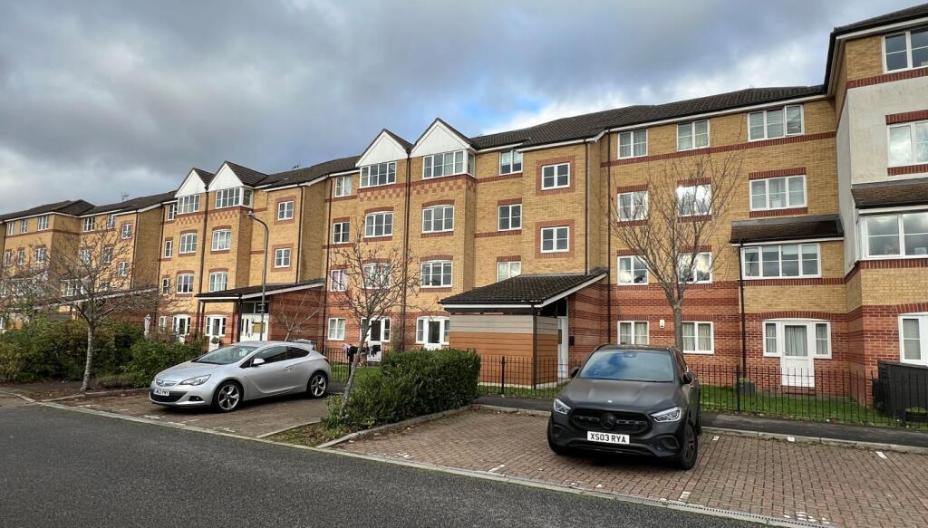 Main image of property: 49 Peatey Court, Princes Gate, High Wycombe, Buckinghamshire, HP13 7AY