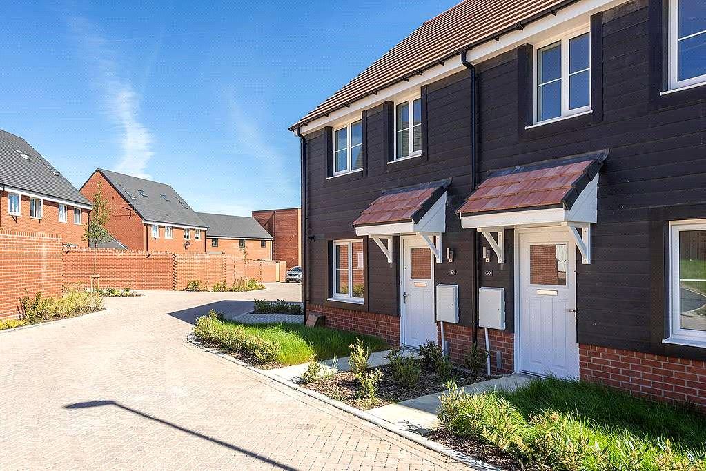 2 bedroom end of terrace house for sale in Cashmere Drive, Andover