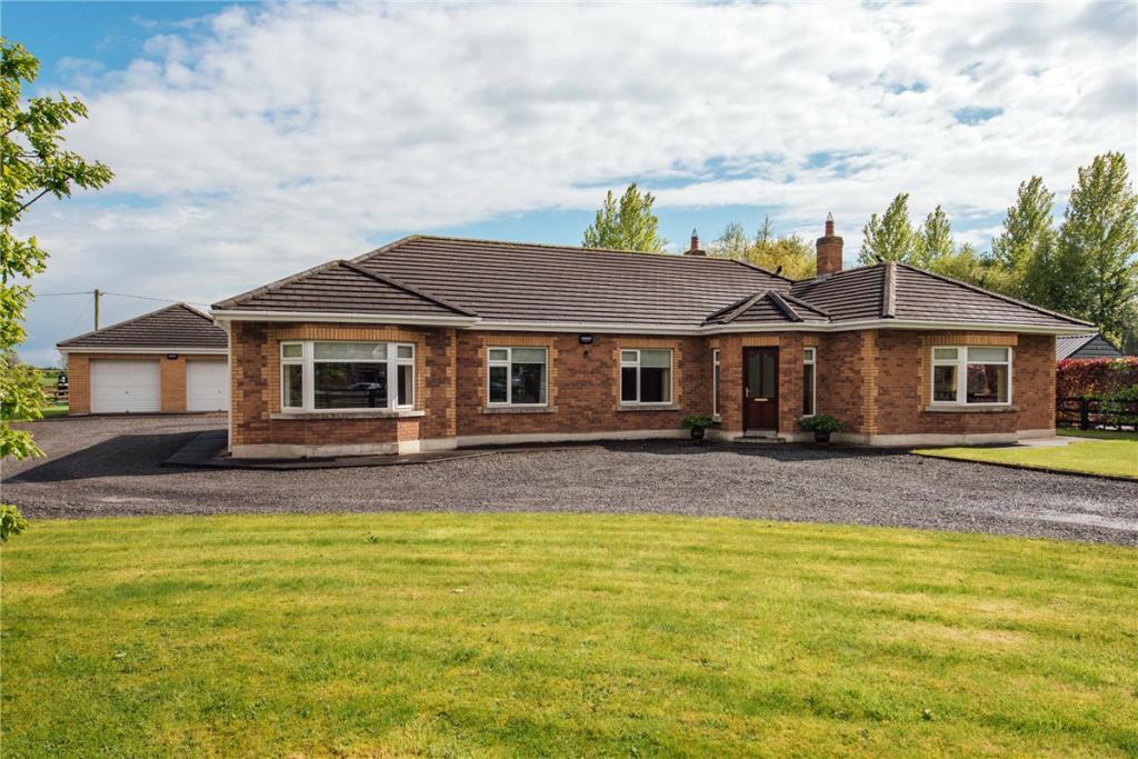5 bedroom detached bungalow for sale in Curryhills, Prosperous, Co