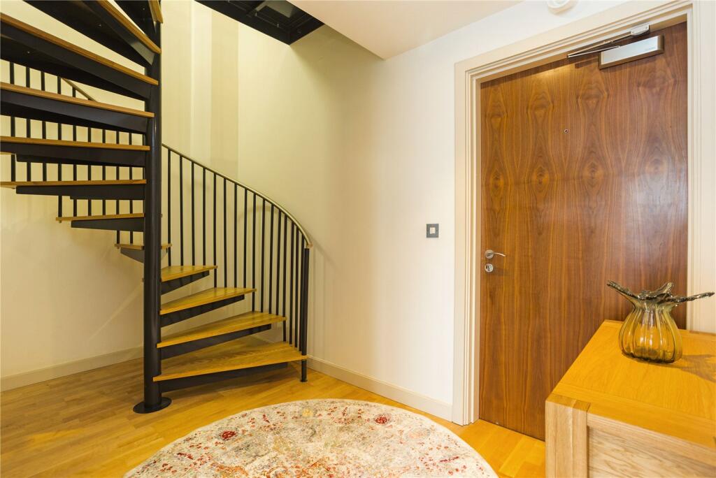 2 bedroom duplex for sale in Leftbank, Manchester, Greater Manchester, M3