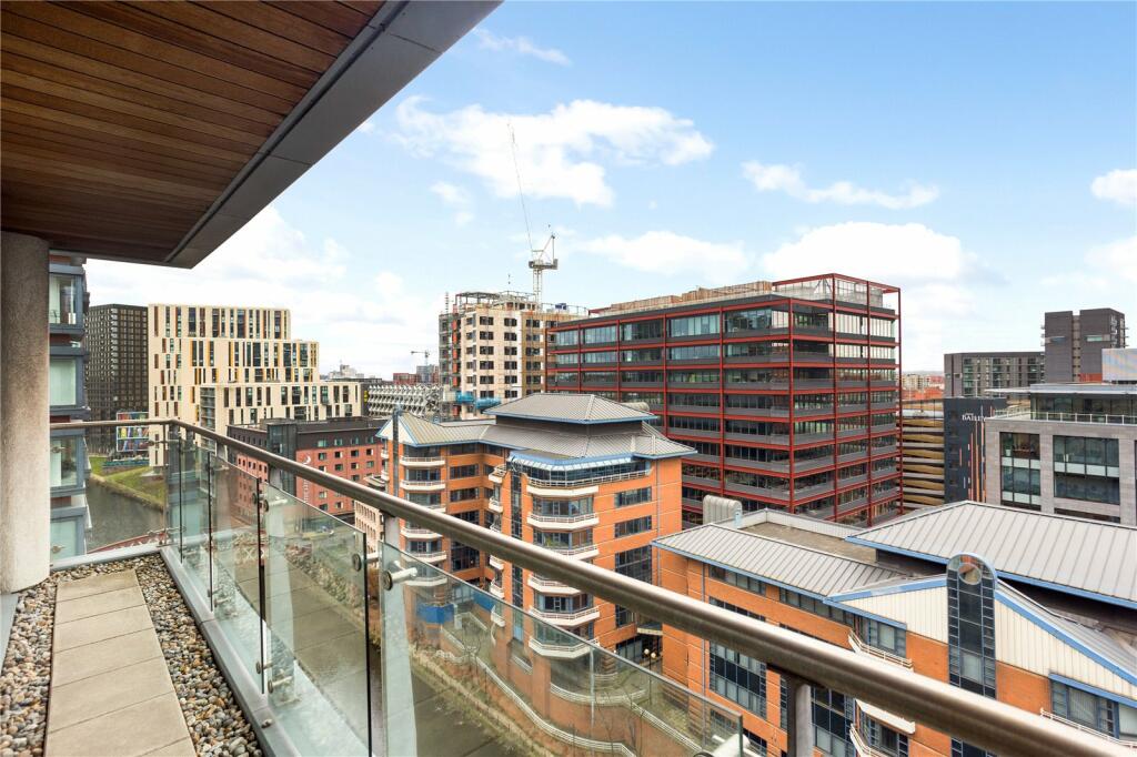 2 bedroom duplex for sale in Leftbank, Manchester, Greater Manchester, M3