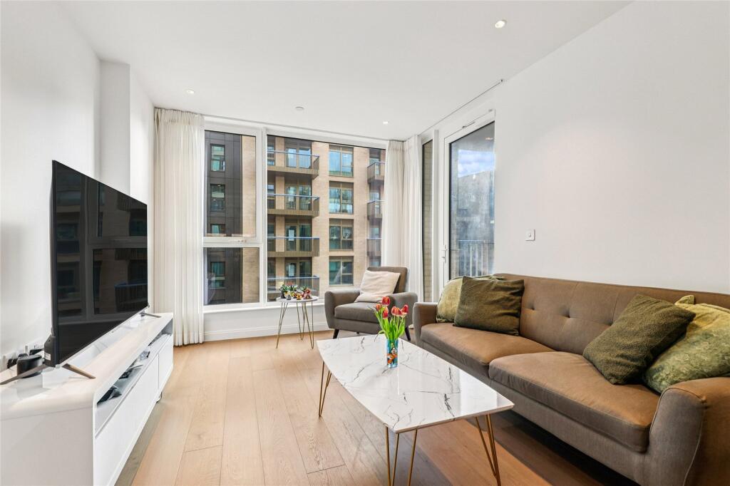 Main image of property: 7 Gasholder Place, Oval Village, London, SE11