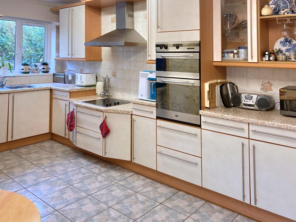 3 bedroom semidetached house for sale in Main Road, Neath, SA10