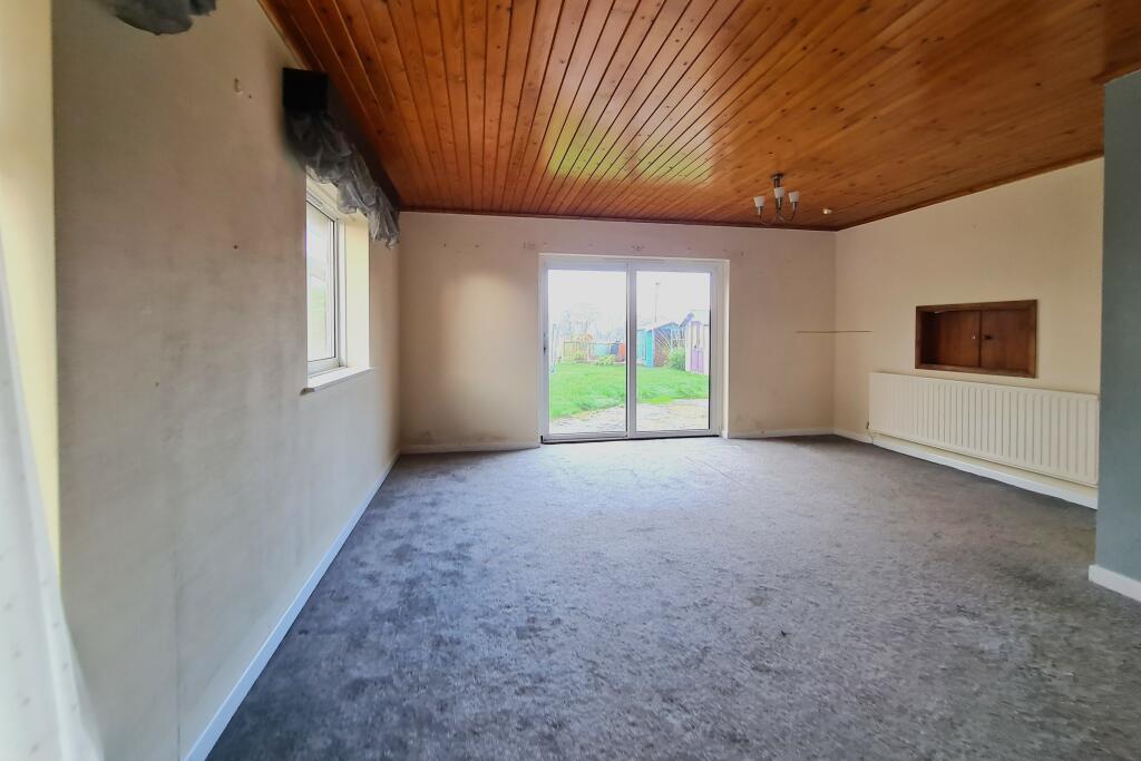3 bedroom bungalow for sale in Tibberton Lane, Huntley, GL19