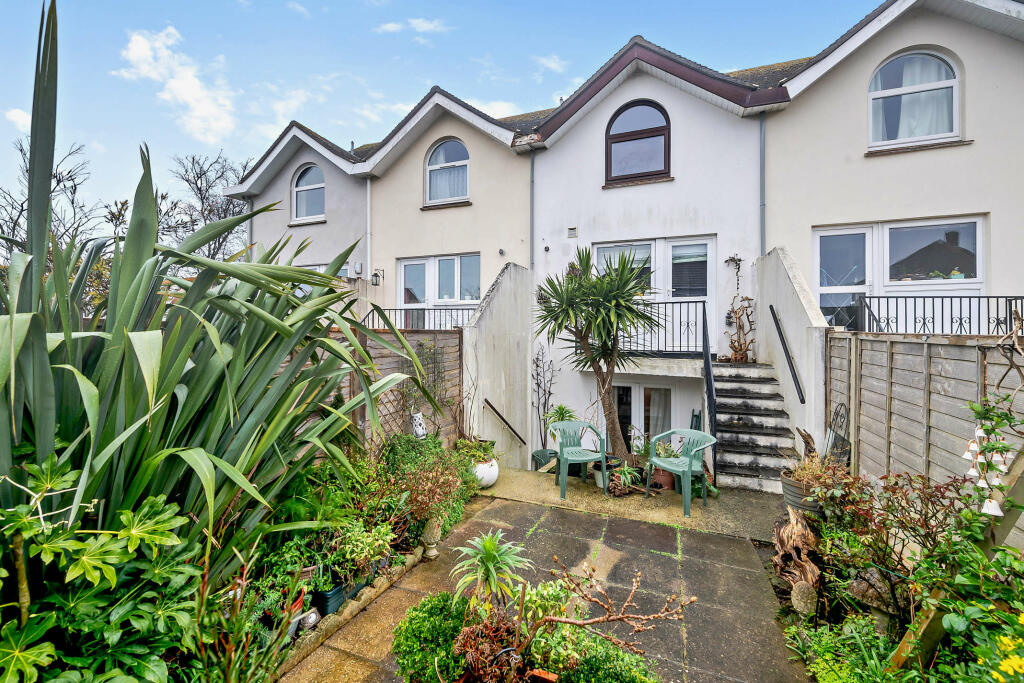 3 bedroom terraced house for sale in Higher Road, Brixham, TQ5