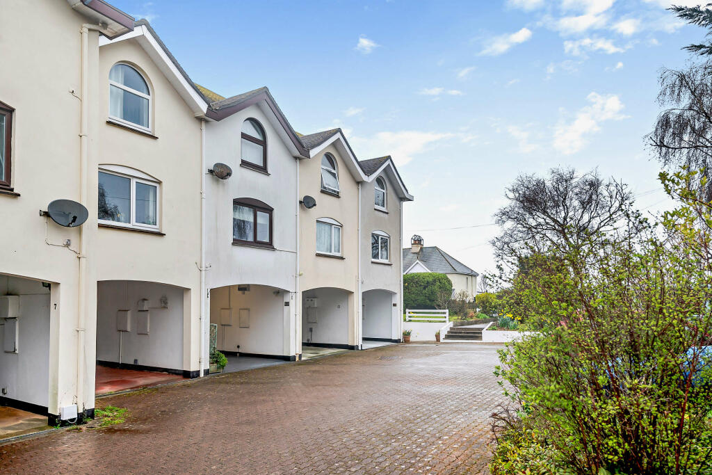 3 bedroom terraced house for sale in Higher Road, Brixham, TQ5