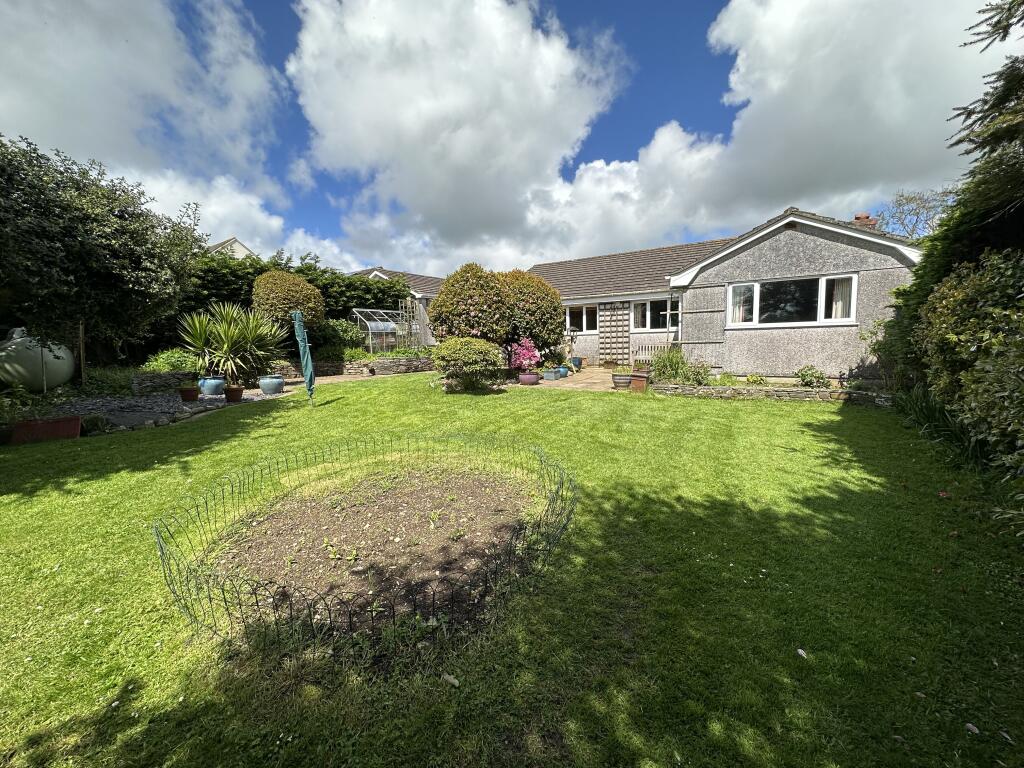 3 bedroom detached bungalow for sale in Burlawn, Wadebridge, PL27