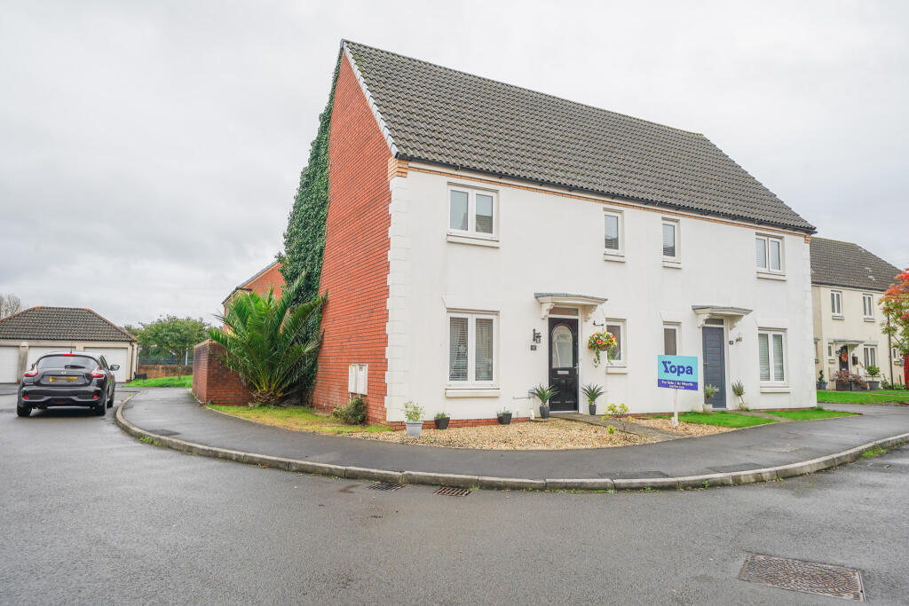 4 bedroom semidetached house for sale in Tir Yr Yspyty, Llanelli, SA14