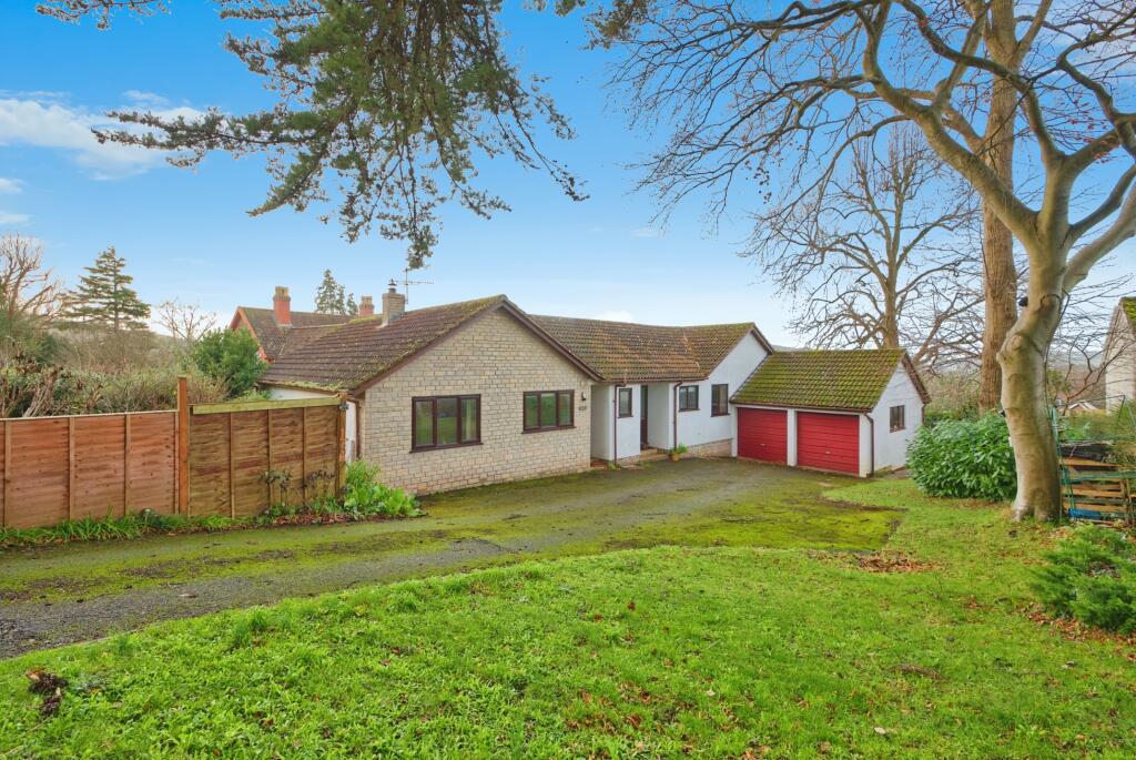 4 bedroom detached bungalow for sale in Brae Road, BS25